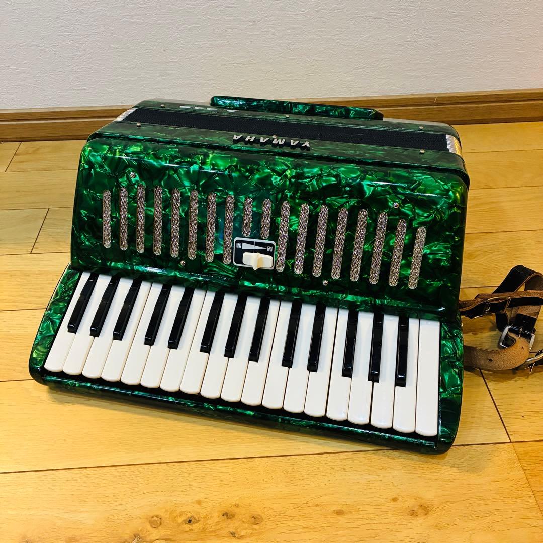 希少　YAMAHA ヤマハ アコーディオン A-32B ソフトケース付 レトロ
