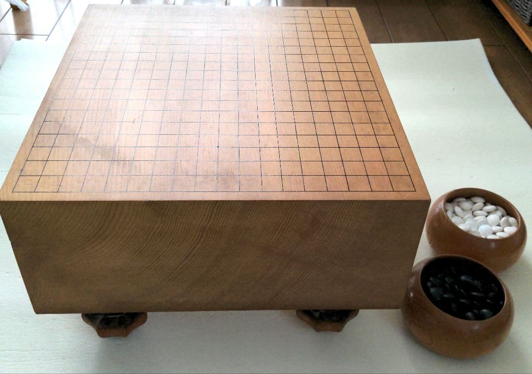 囲碁盤と碁石