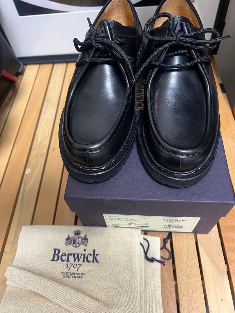 Berwick 5337BCVL ブラック モカシン UK5.5