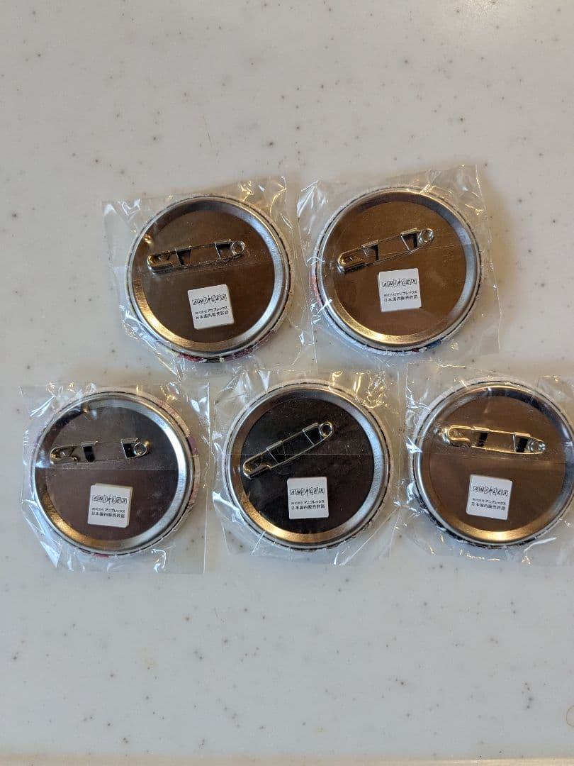 新品 魔法少女まどか☆マギカ 缶バッジ ローソン LAWSON 国際展示場 雪