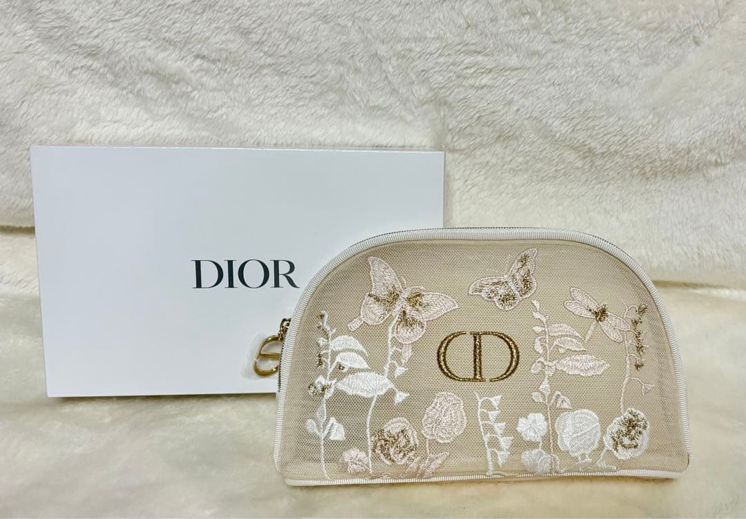 Dior マザーズデイ ディオールオリジナルポーチ　刺繍ポーチ　ノベルティ