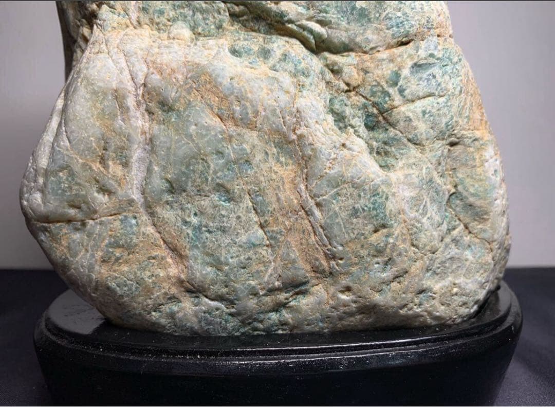 《ご奉仕価格》糸魚川産 エメラルド フェナカイト 11,800ct 原石 宝石