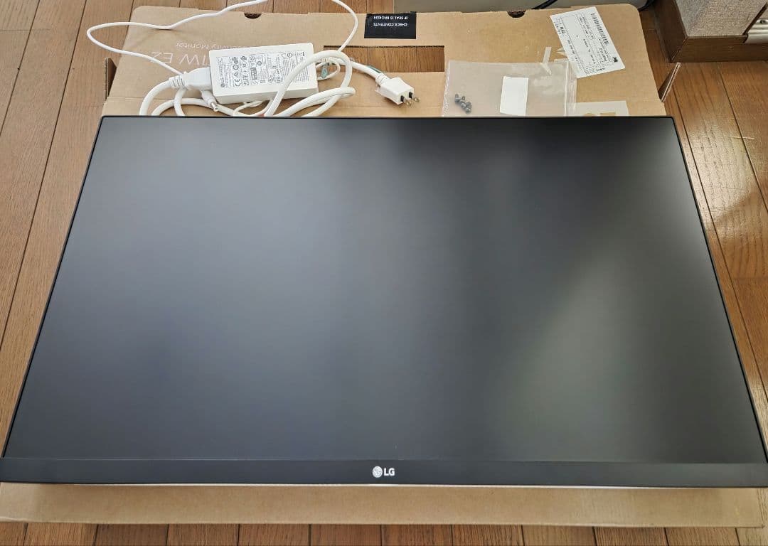 LG 4Kモニター IPS 27インチ 27UP600-W