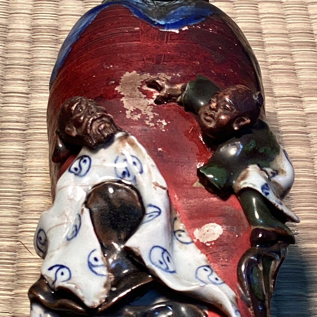 隅田焼高浮彫　　人物花入　　香二銘