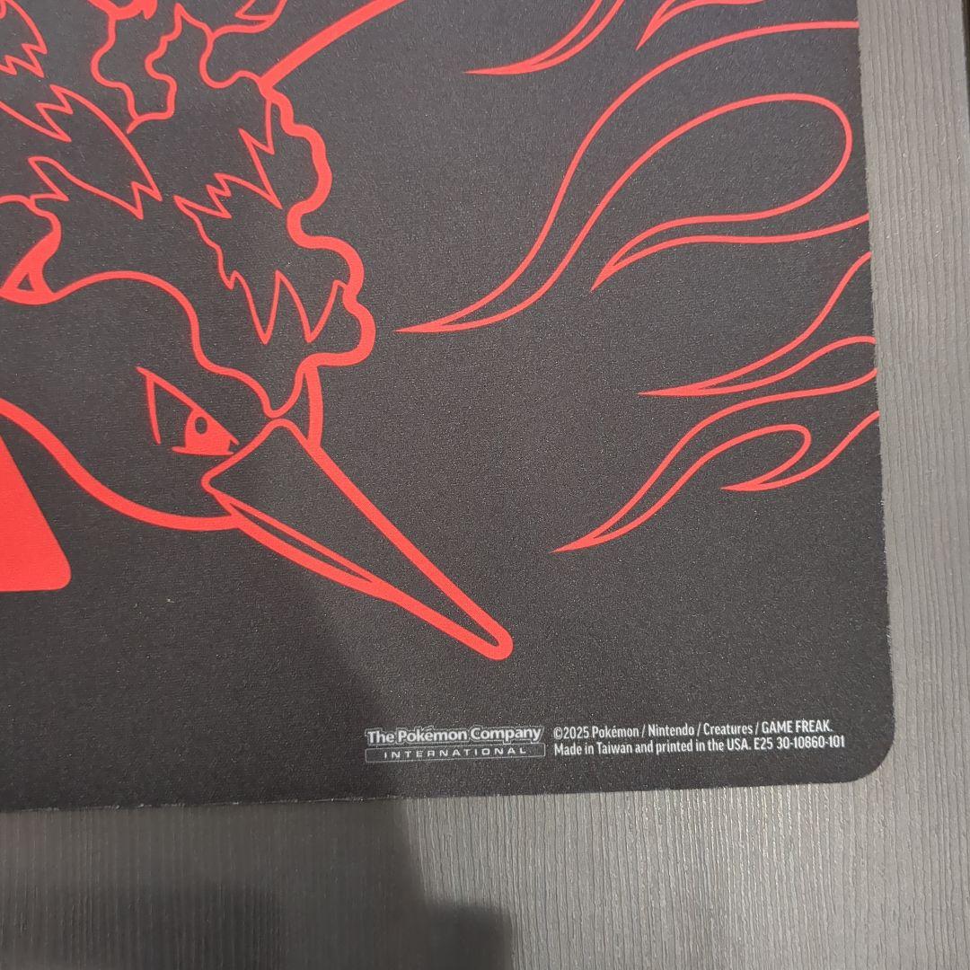 象*様 ロケット団のファイヤー プレイマット【M1】