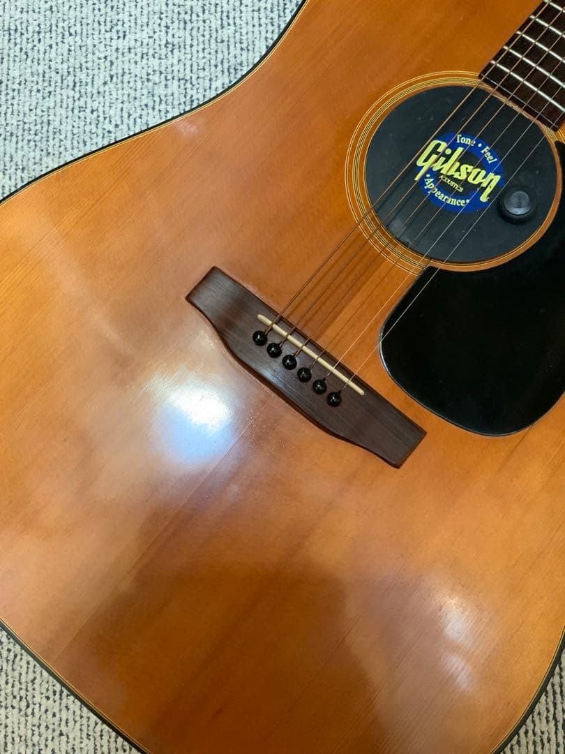 ビンテージ1970年Gibson J-50 Deluxe アコースティックギター
