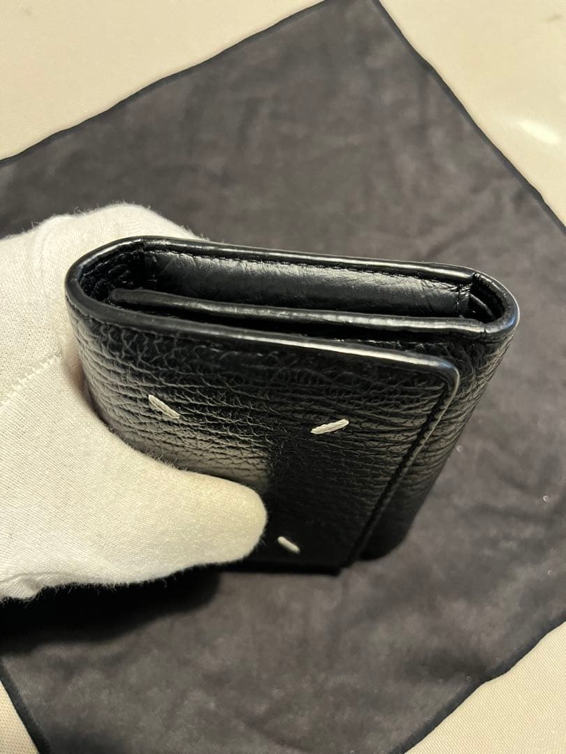 【極美品 正規品】メゾンマルジェラ 4ステッチ 三つ折り ウォレット レザー 黒
