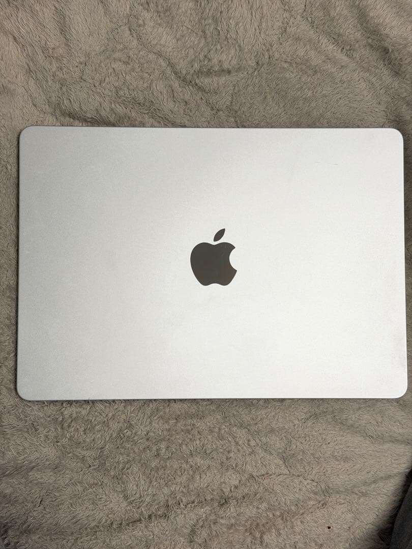 M2 MacBook Air 13.6インチ 16GB/256GB /シルバー