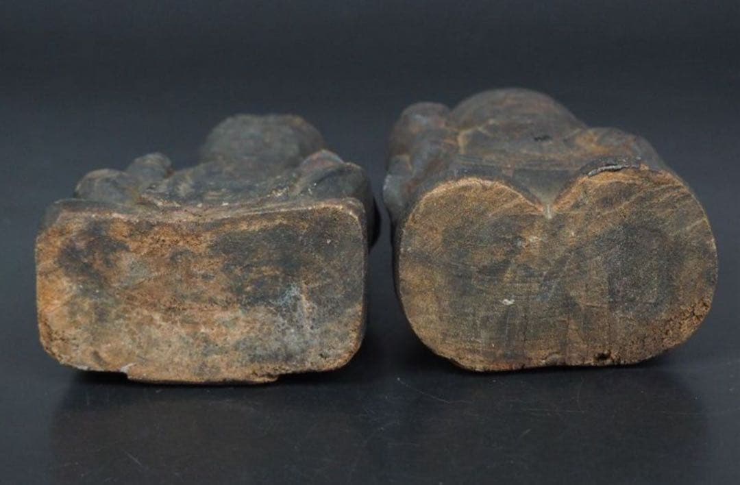 送料無料　非常に古い　木彫り大黒様恵比寿様　高さ９ｃｍ ★大珍品★　仏教美術