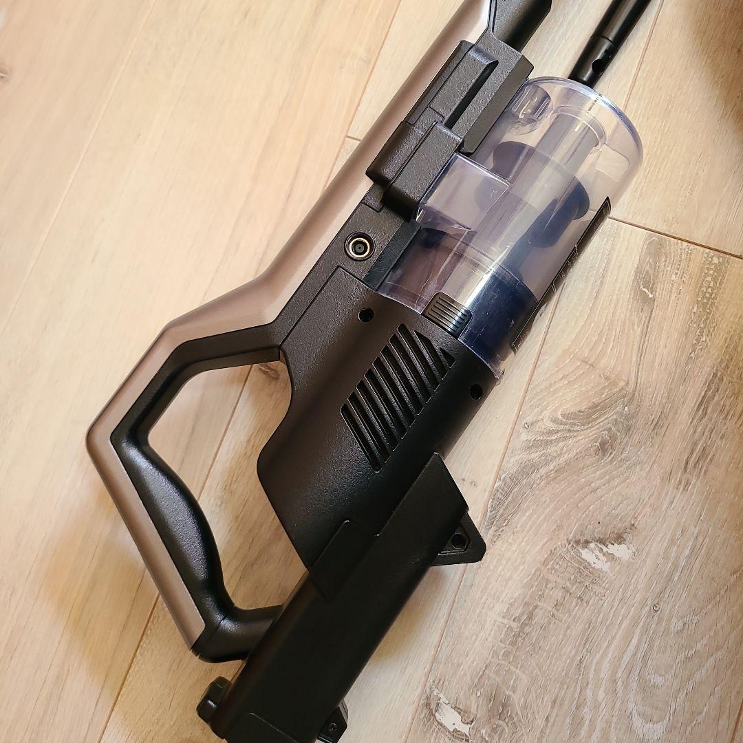 アイリスオーヤマ 充電式サイクロンスティッククリーナー 掃除機　充電器おまけ