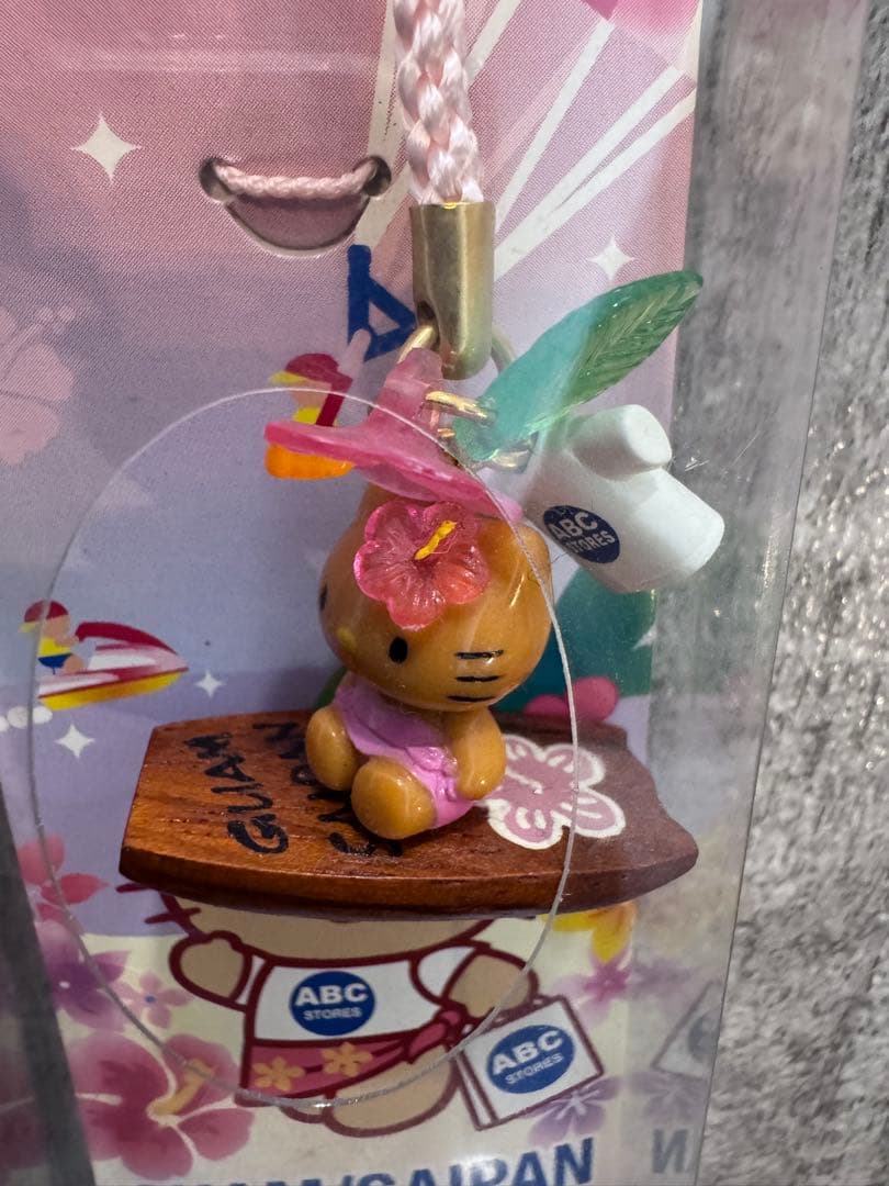 ご当地キティ　グアム　サイパン　根付　ストラップ【未使用未開封】