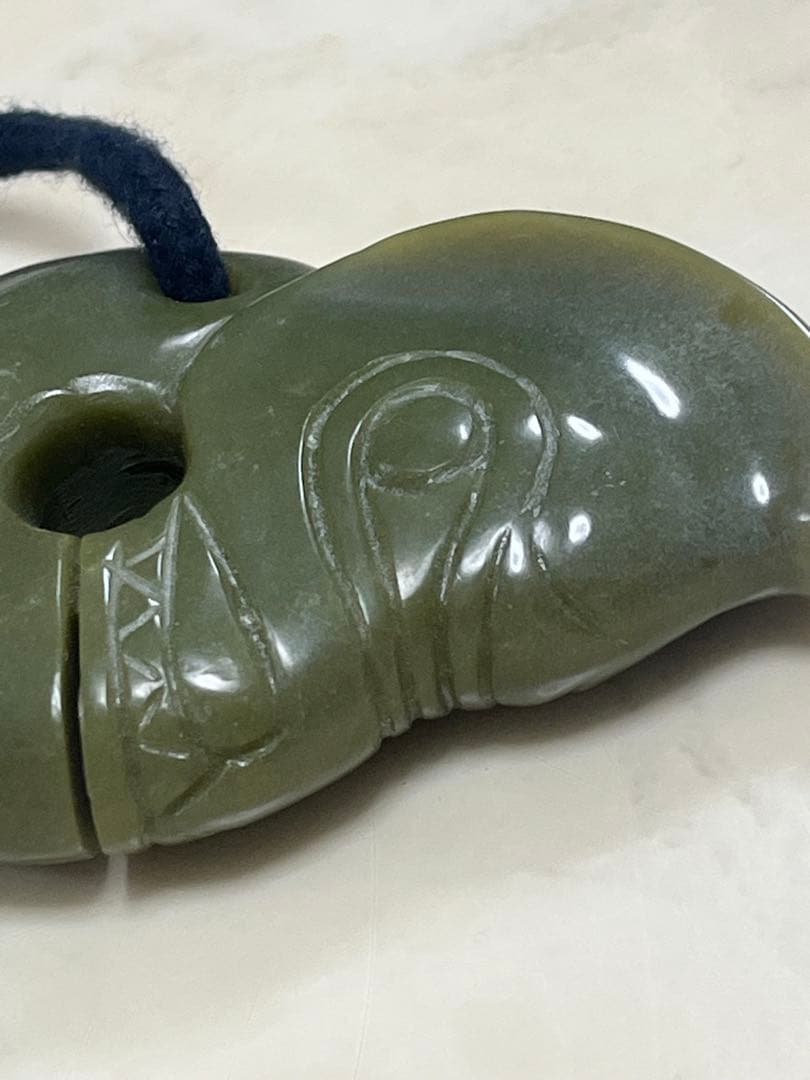 砡製 翡翠 縁起物 お守り ペンダント 天然石 お土産