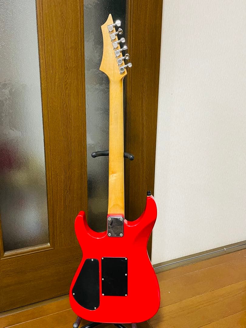 CHARVEL BY JACKSON エレキギター　SSH メタリックレッド