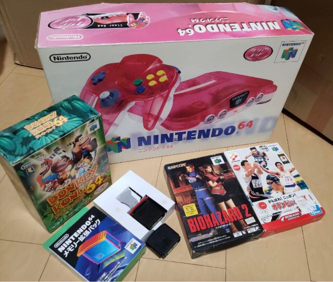 ニンテンドー64 クリアレッド（バイオハザード2、拡張パック、その他のゲーム付き