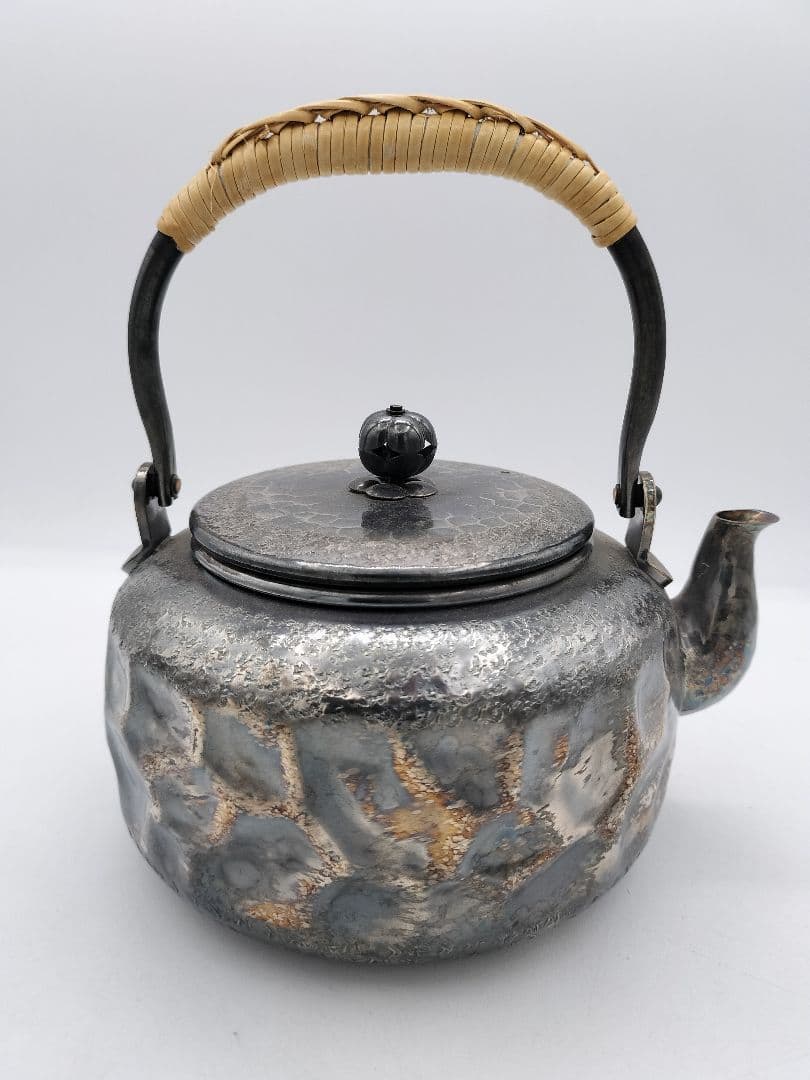 c396 銀瓶 湯沸 鬼岩目 銀燻し仕上 秀峰堂 紙箱 茶道具 古物