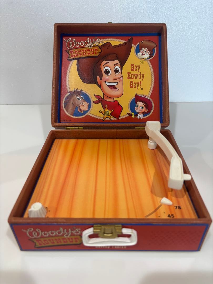 トイストーリー　WDCC ラウンドアップ　レコードプレーヤー風