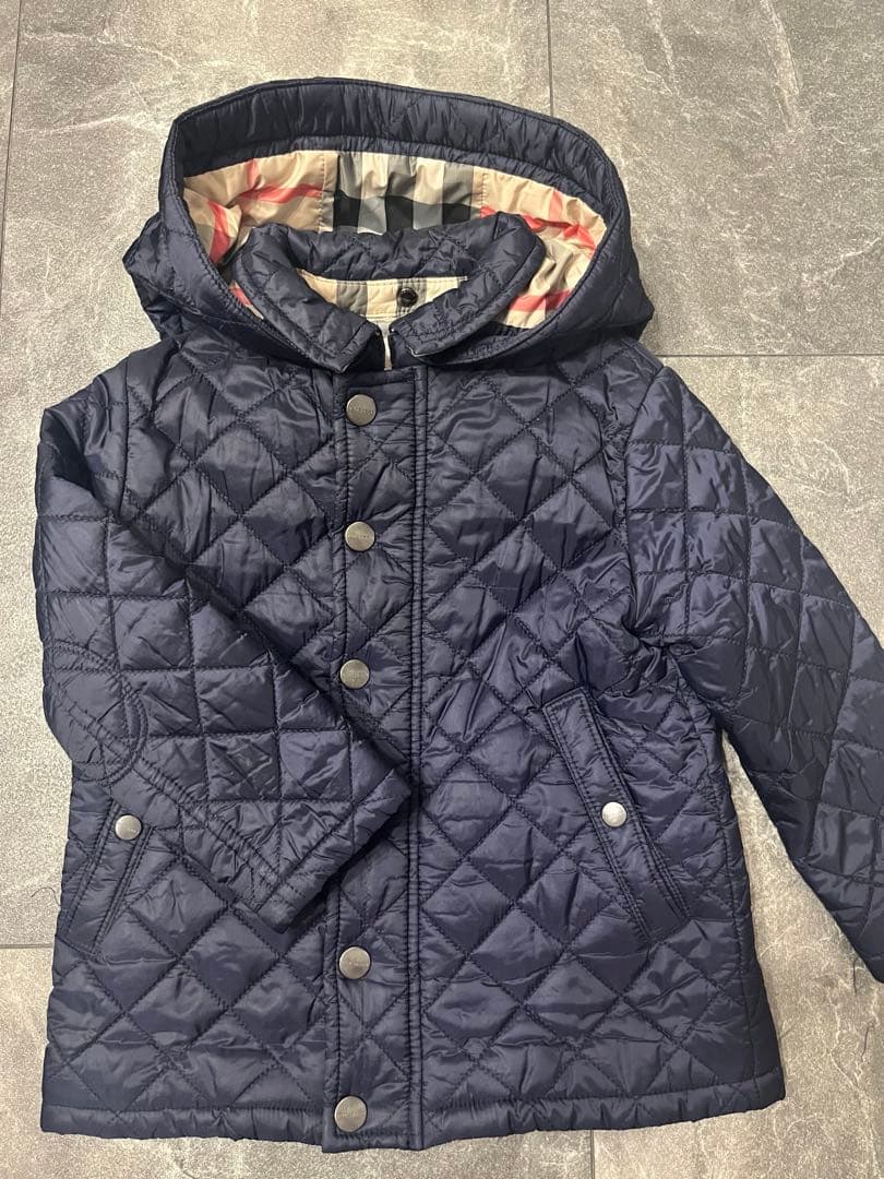 美品BURBERRY バーバリー　ダイアモンドキルティング フーデッドコート