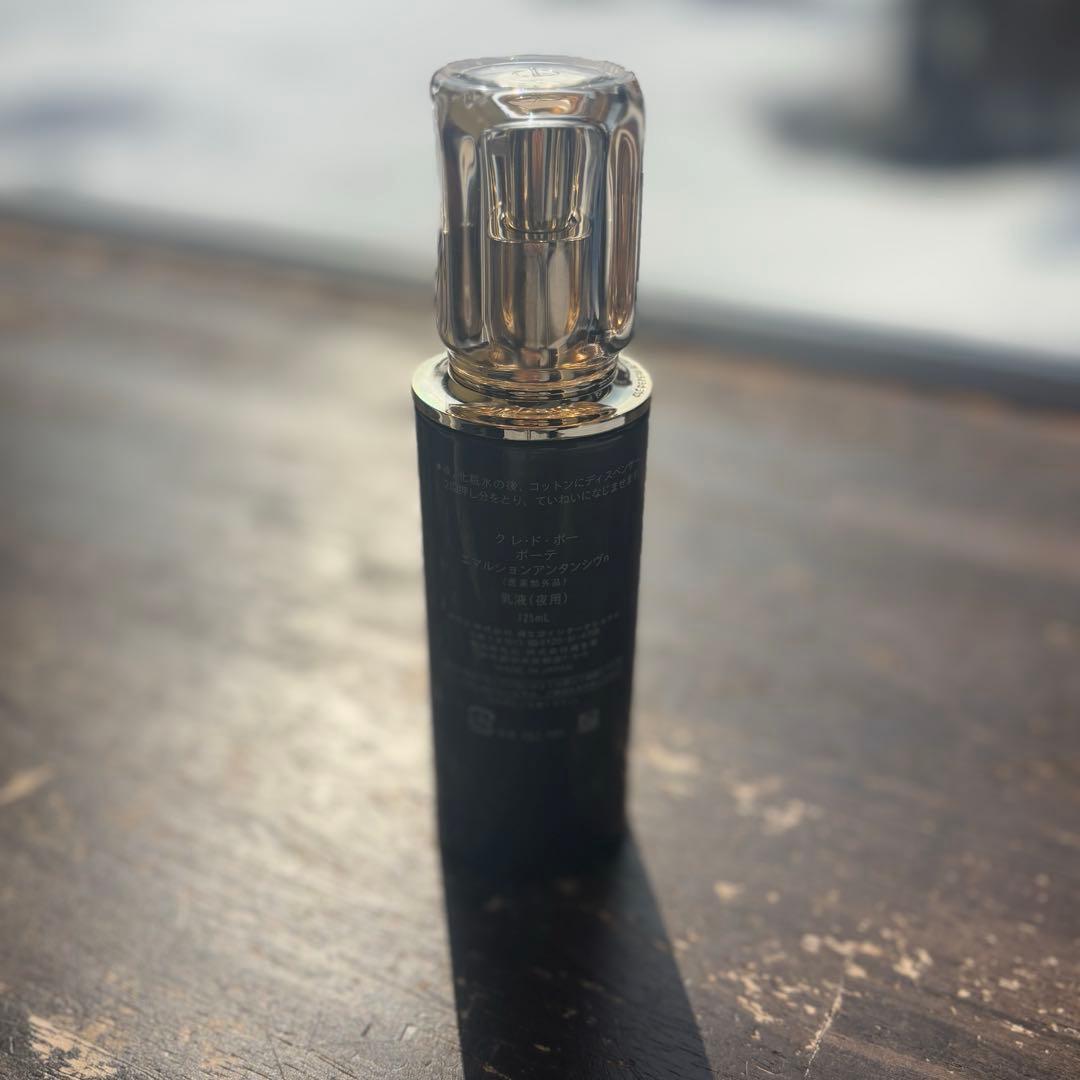 tomatoクレ・ド・ポーボーテ エマルションアンタンシヴn乳液