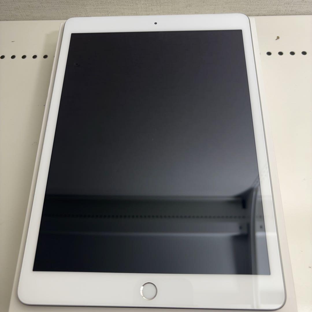 早い者勝ち　iPad 第8世代　32GB Cellular