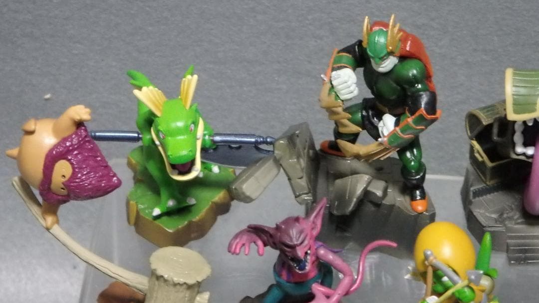 ドラゴンクエスト モンスターズギャラリー フィギュア さまようよろいキラーマシン