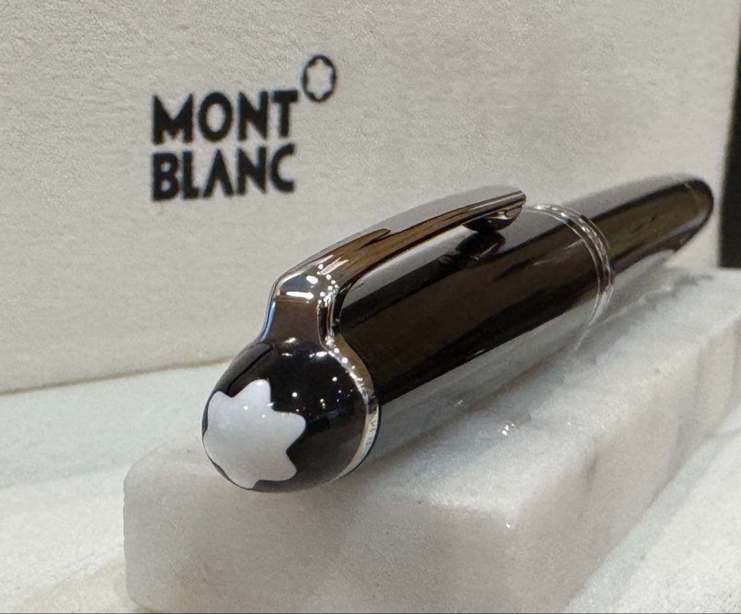 【極美品】モンブラン マイスター・シュテュック P163ローラーボール＋リフィル