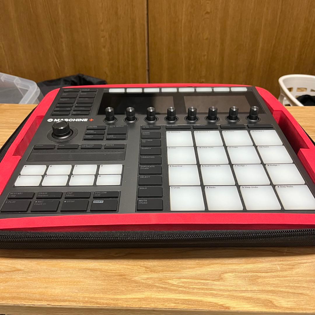 Native Instruments MASCHINE+スタンドアローン