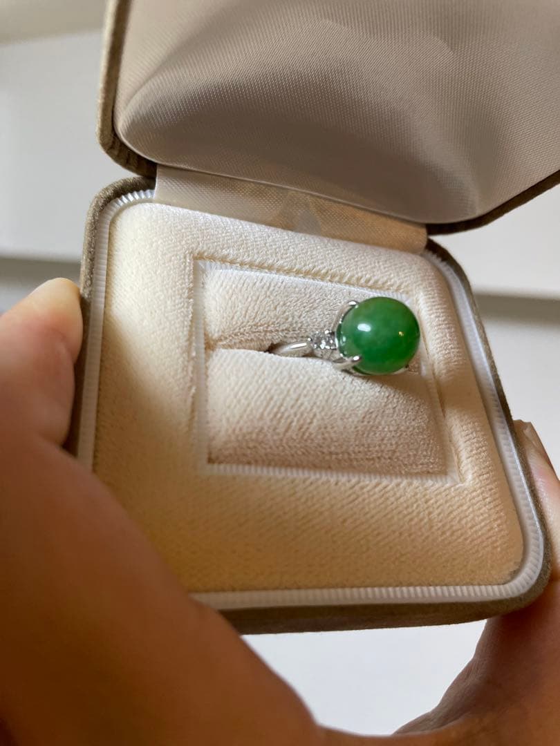 翡翠、ダイヤモンド　プラチナリング　10号