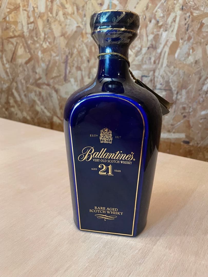 バランタイン21年 青陶器ボトル 43度 700ml 箱無し