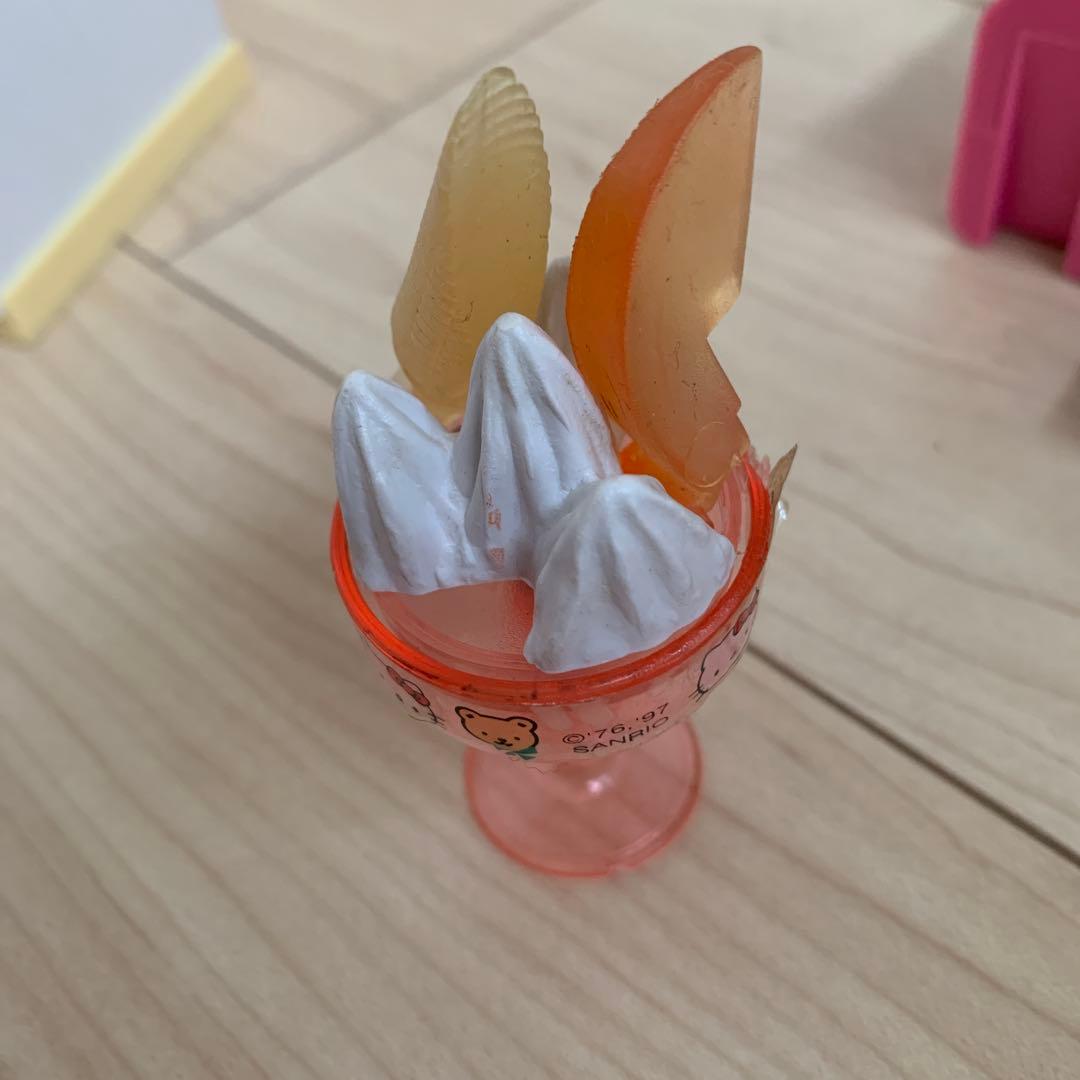 平成レトロ　サンリオ　ハローキティ　ミニチュア　食玩　ままごとセット　生活用品