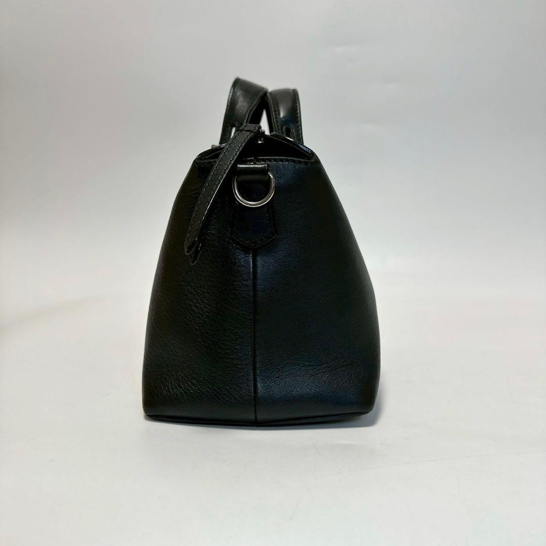 u25【極美品】保存袋付フェンディバイザウェイ　ミディアム黒2wayショルダー.
