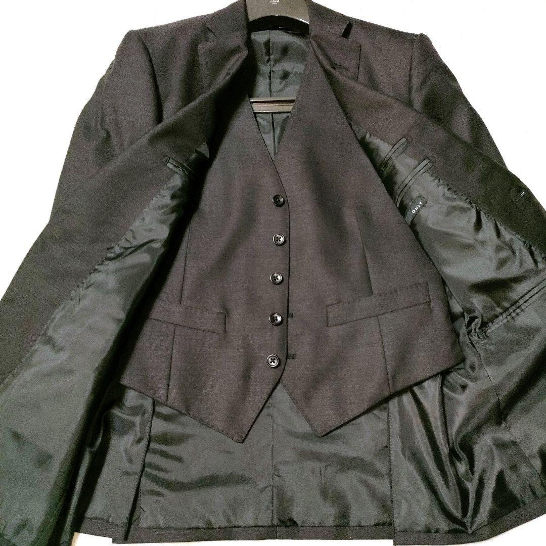 未使用級　ウールシルク スリーピース スーツ 黒