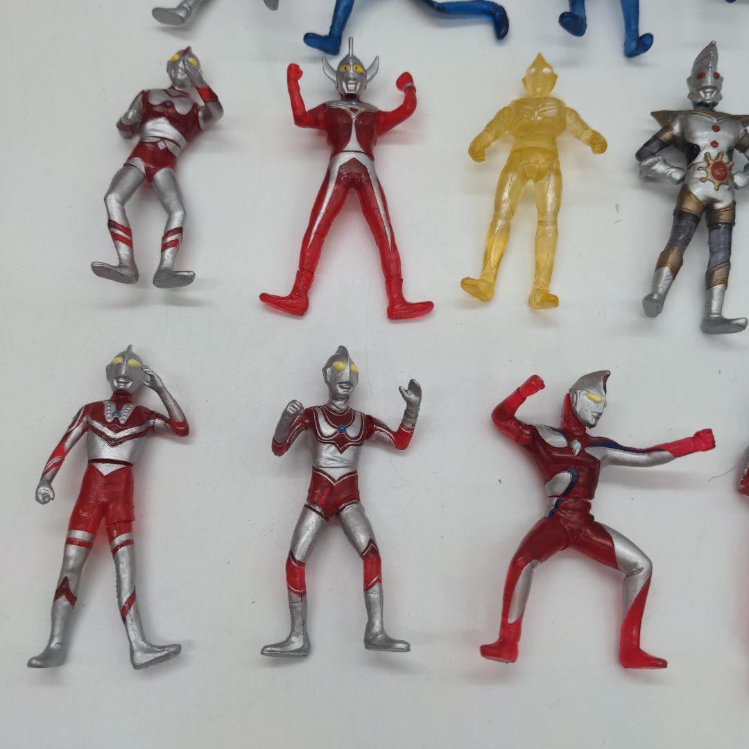 ウルトラマン　キャラエッグ　クリアバージョン　　17体セット