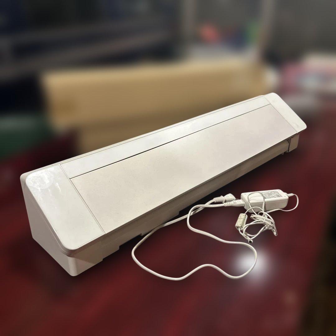 Silhouette Cameo 4 カッティングマシン