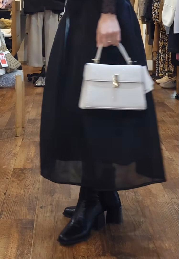 アナナ　スカート