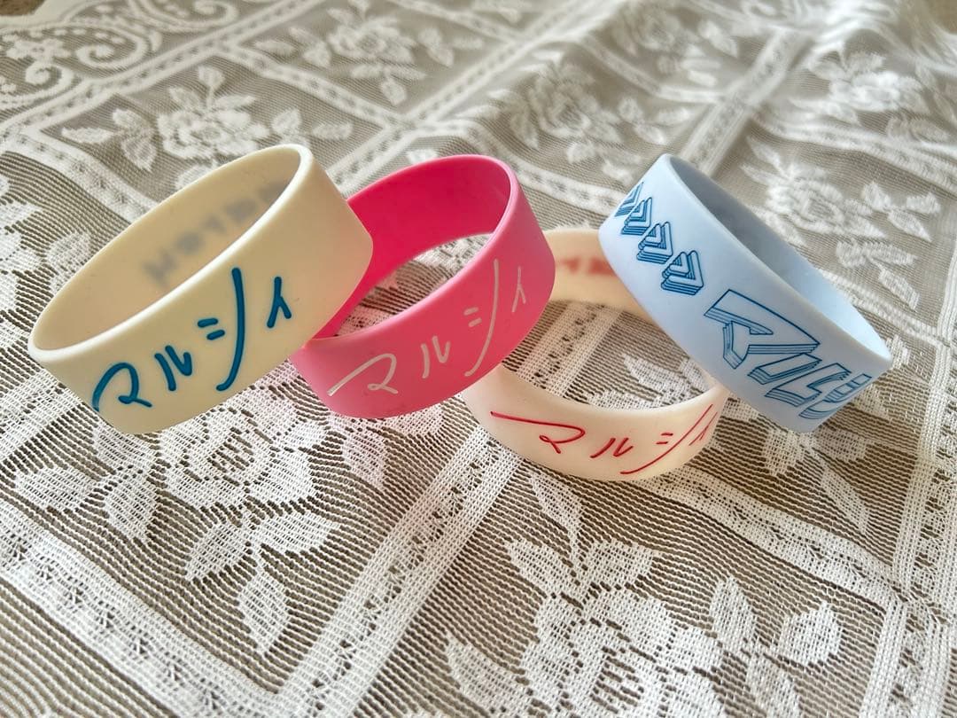 【美品】マルシィ タオル　リストバンド　銀テープ　ファンクラブ限定　ステッカー