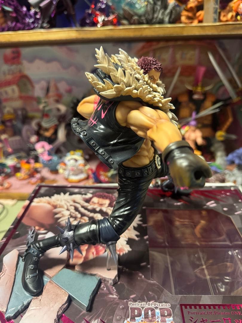 ワンピースPOP maximumカタクリと海外ジオラマ台座セットになります。