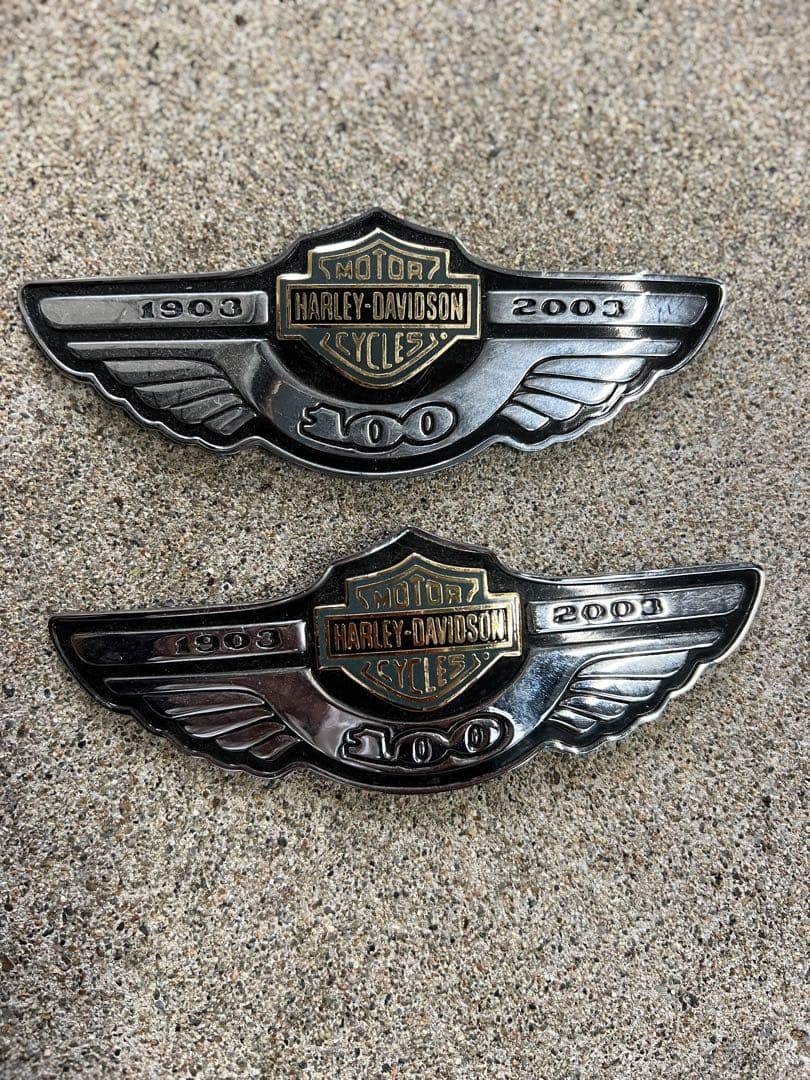 【純正 2枚組】ハーレー 100周年記念エンブレム 1903-2003 tk専用