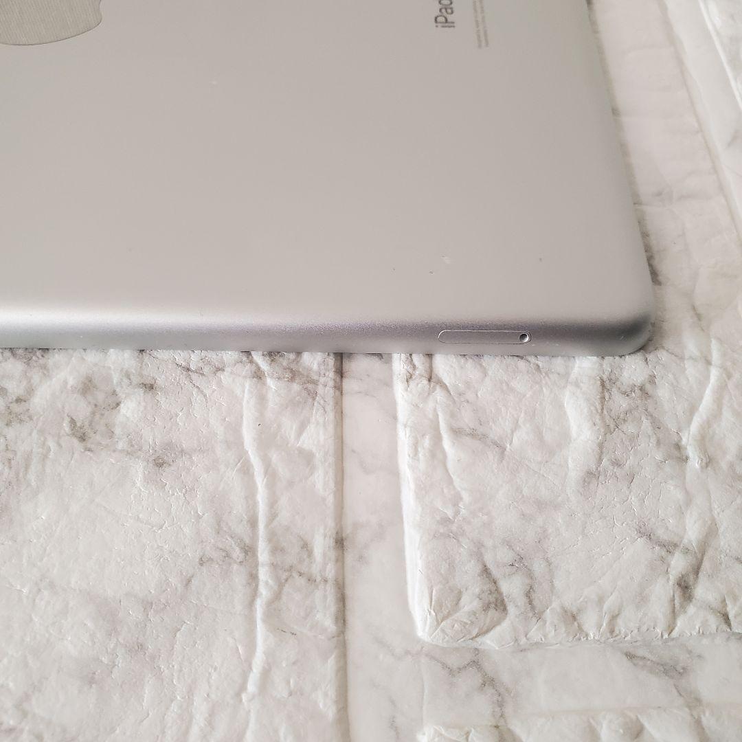 254 iPad 8世代 32GB SIMフリー シルバー