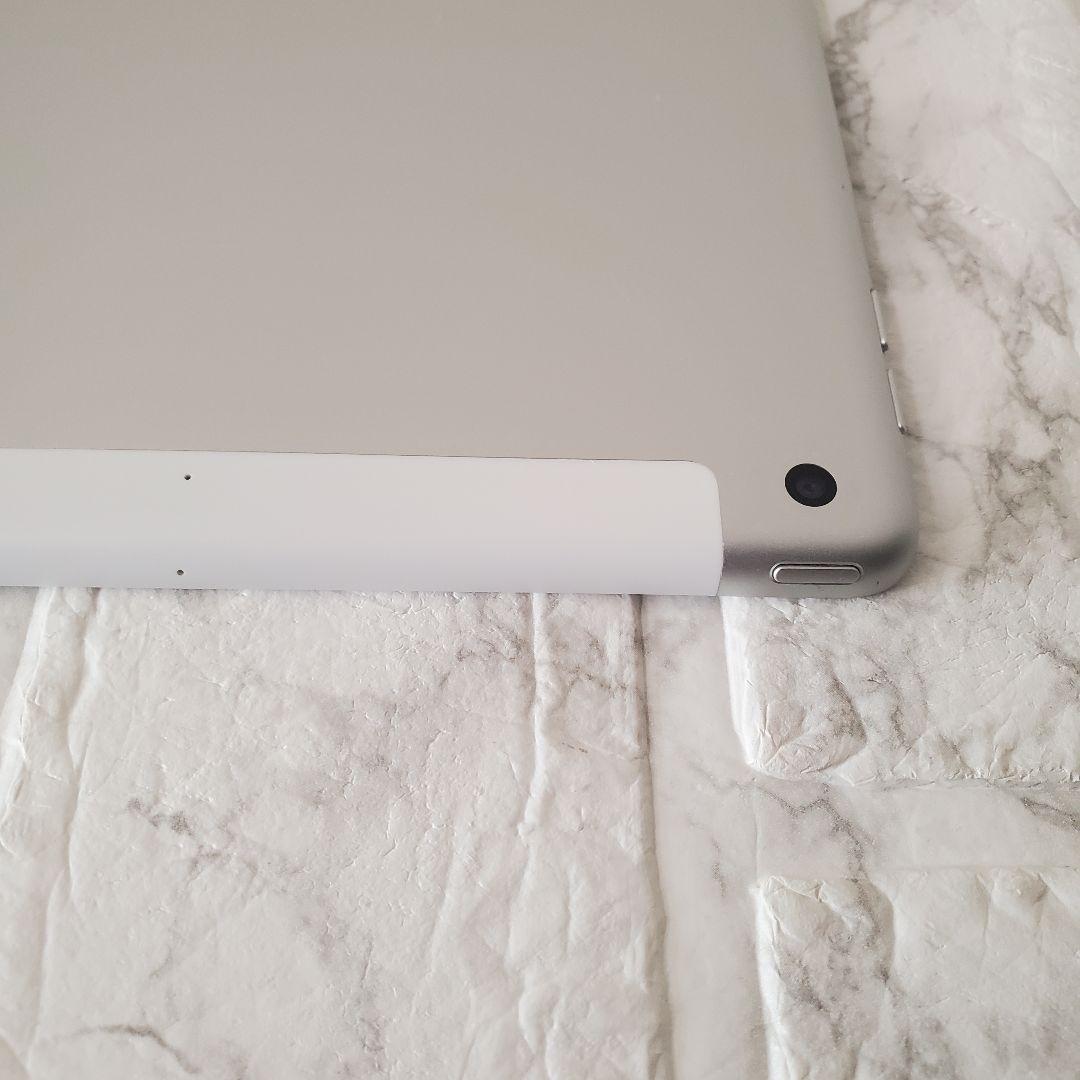 254 iPad 8世代 32GB SIMフリー シルバー