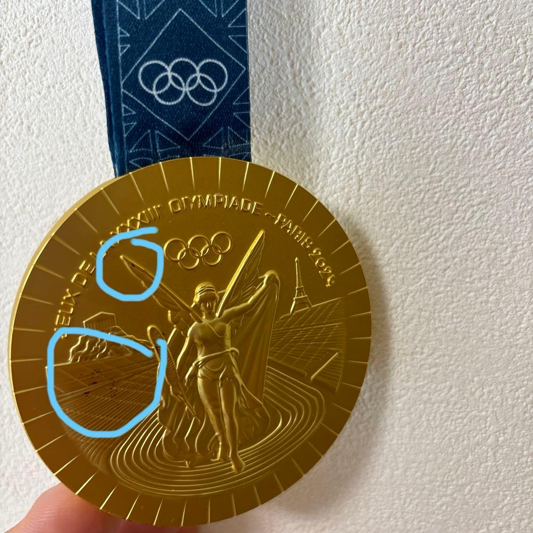 パリ　オリンピックの金メダル レプリカ 材質: 亜鉛合金　専用ケース付き