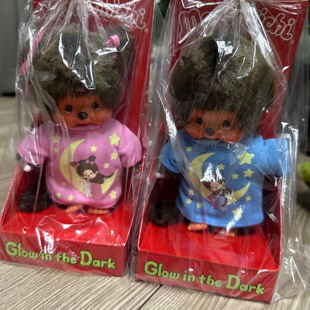 新品 グローインザダーク モンチッチ ペア セット 海外版 223725、32