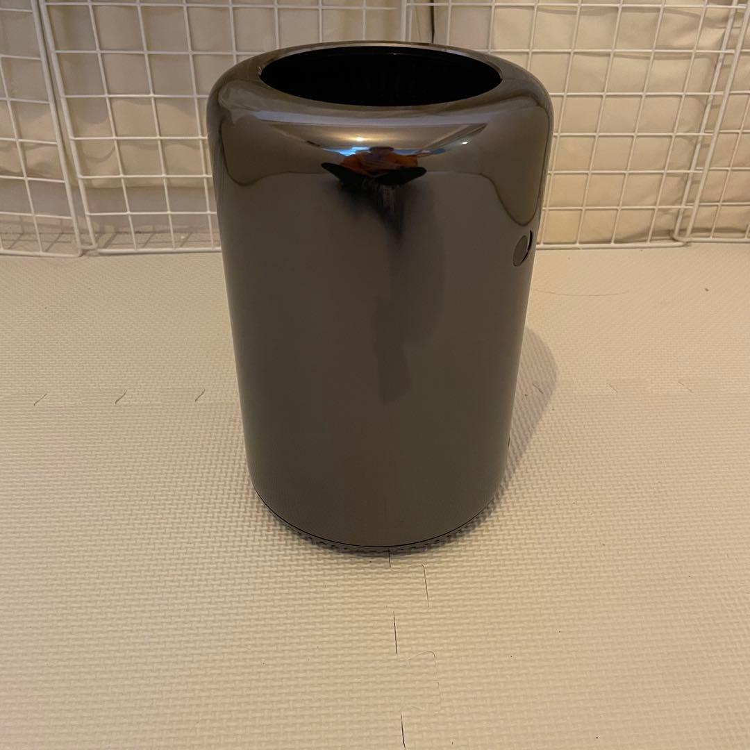 Apple Mac Pro (2013) スペースグレー