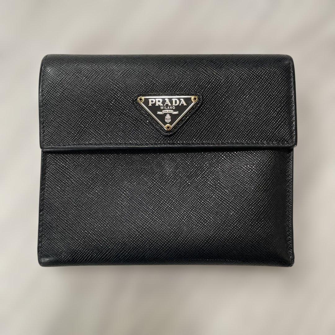 PRADA 二つ折り財布 ブラック サフィアーノレザー