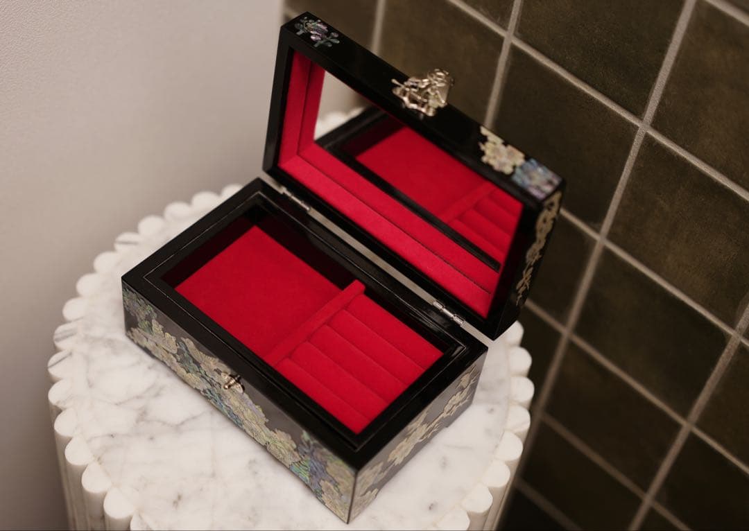 中国伝統螺鈿漆器ジュエリーボックス（内側も螺鈿装飾・純手工制作）