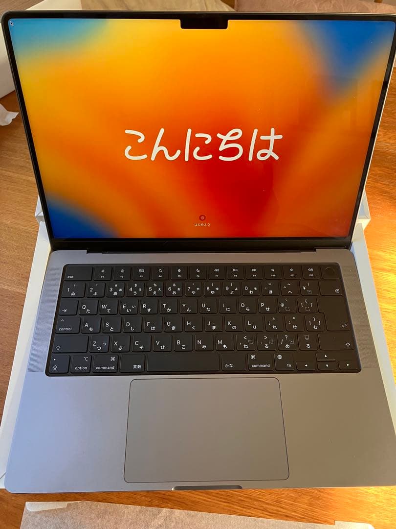 221 超美品　MacBook Pro 14インチ　新品ハードケース付き