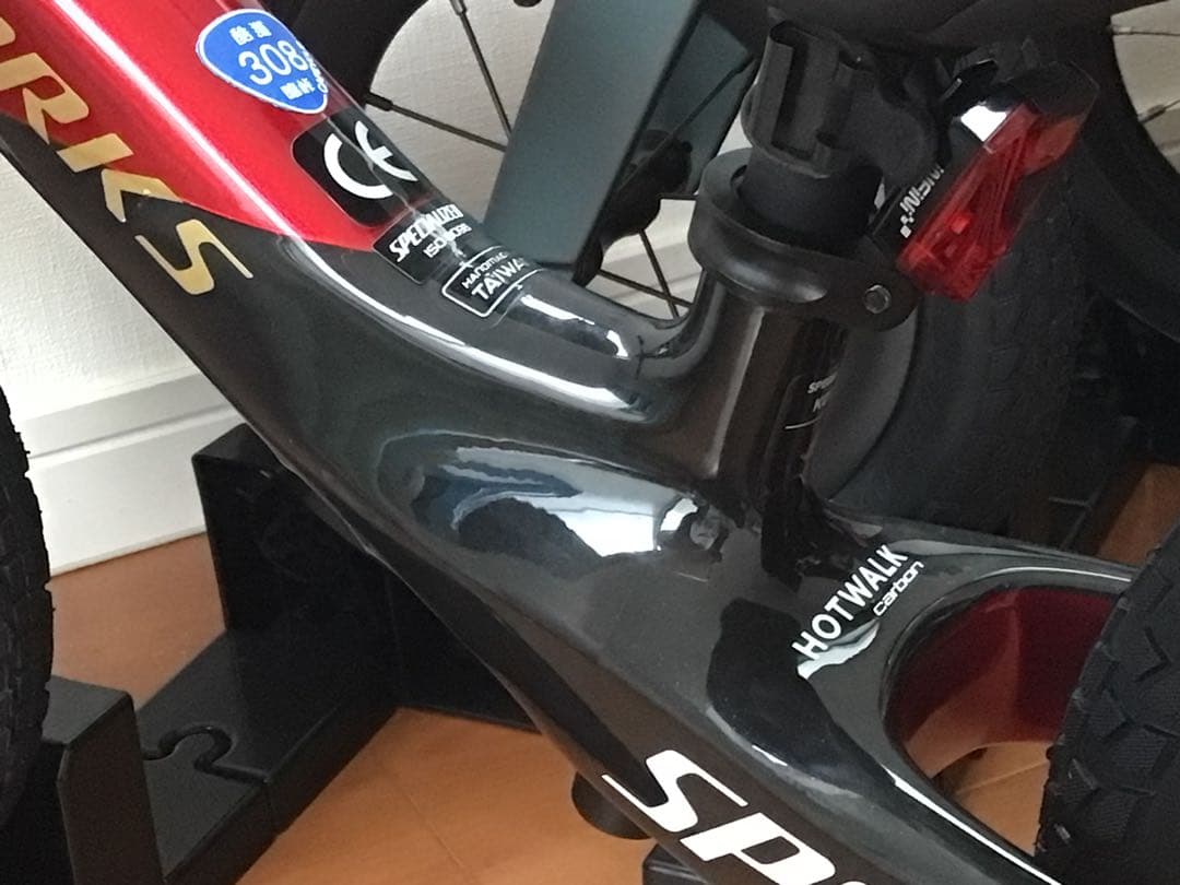 ◉正規限定車◉キッズレース用◉スペシャライズド◉ホットウォーク カーボン◉新車