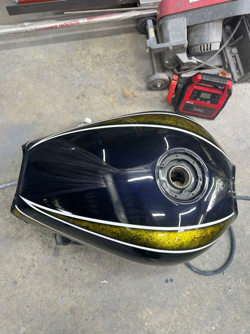 ゼファー750？1100？タンクのみ