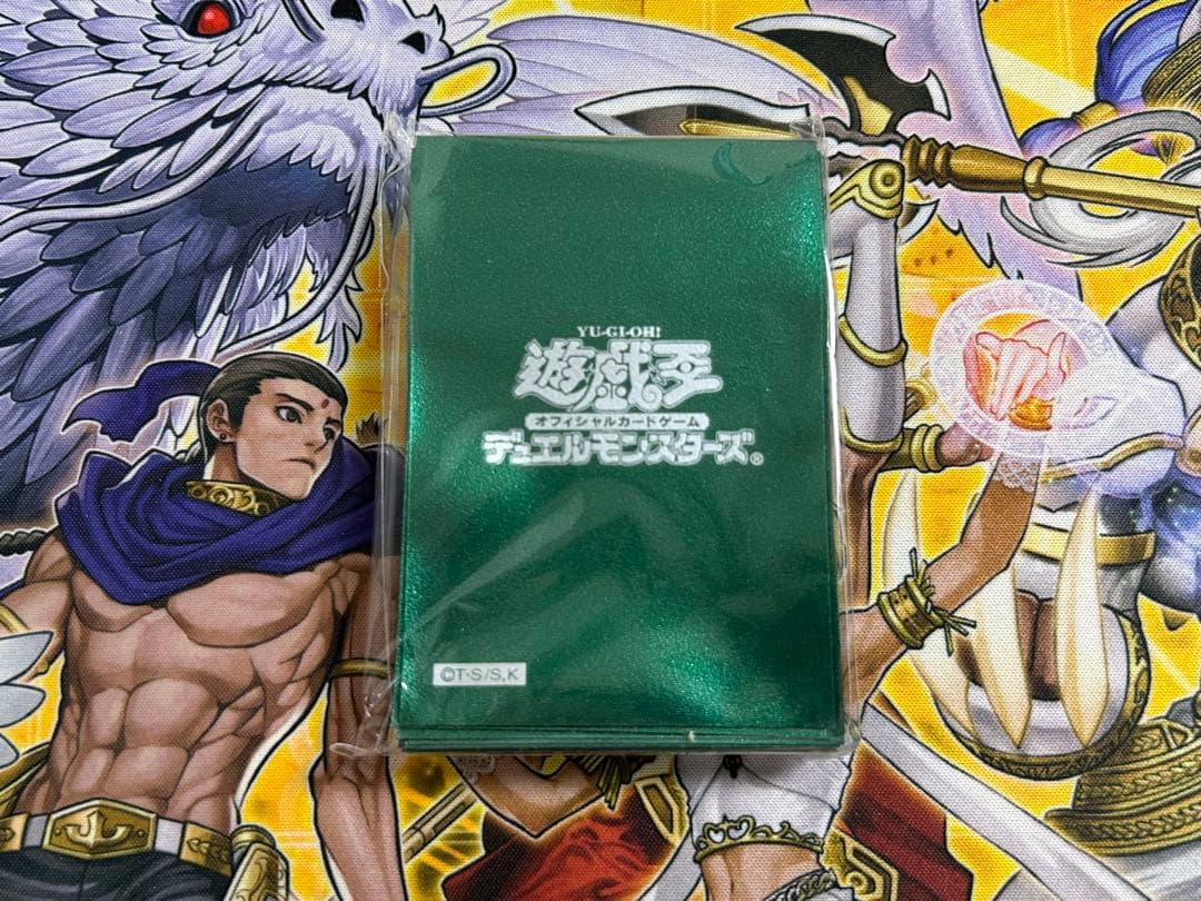 た*す様 遊戯王　未開封　初期ロゴ　メタリックスリーブ　グリーン　50枚　デラッ