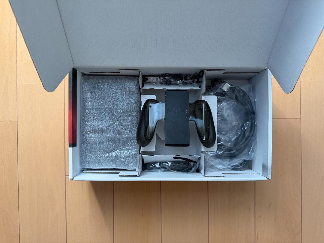 【めぐみるく】任天堂Switch1 本体＋増設Joy-Con2個