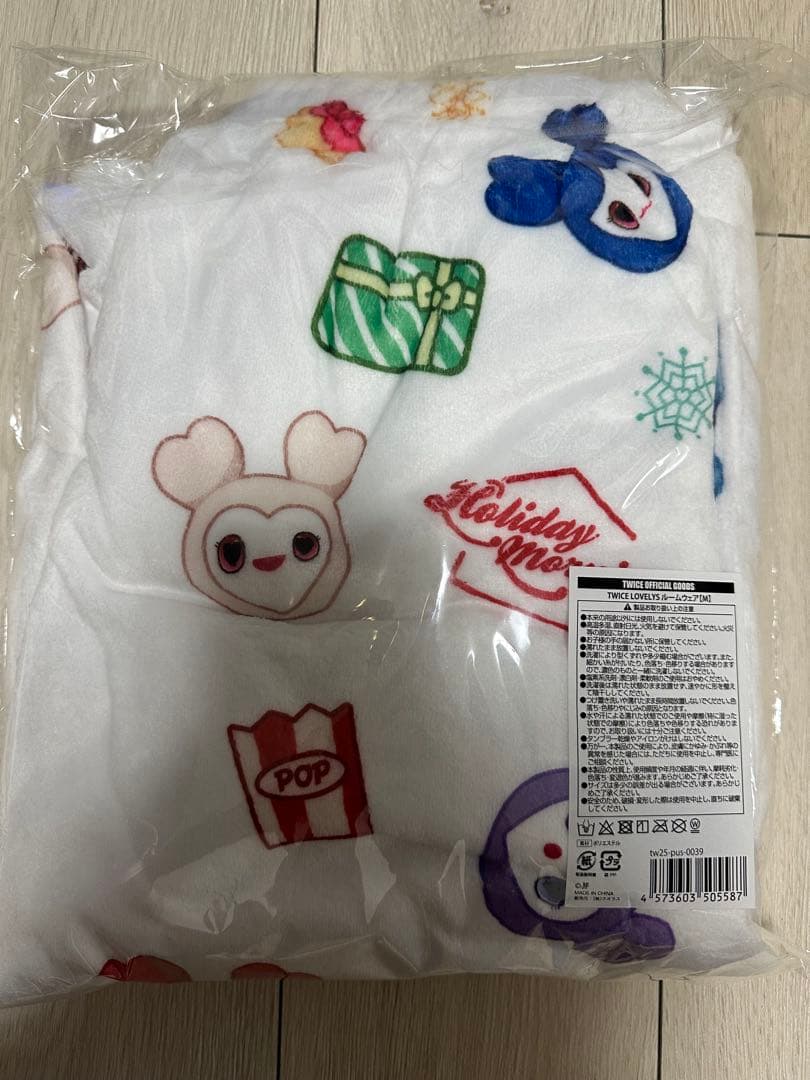 【新品】TWICE LOVELYS ルームウェア　パジャマM ポップアップ